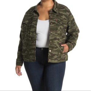 Womens LEVI’S Ex-Boyfriend Trucker Camo Plus Size Jacket
